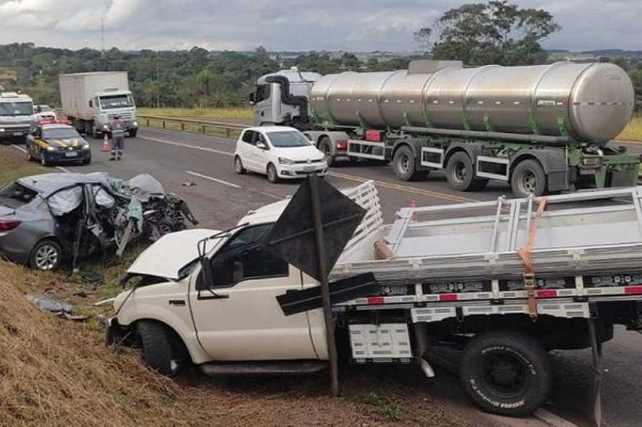 Idoso de 66 anos fica gravemente ferido em acidente na BR-153