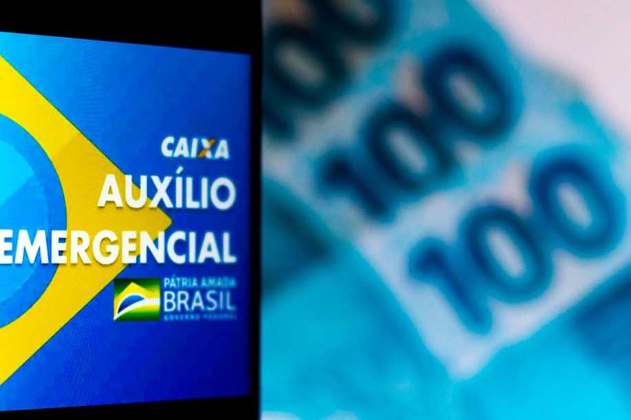 Bolsonaro prorroga Auxílio Emergencial por dois meses