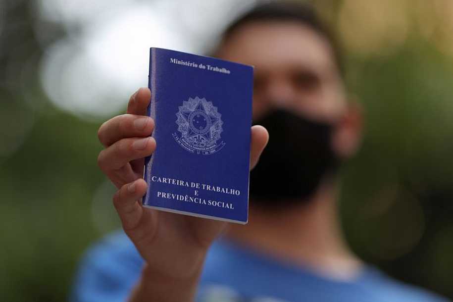 Brasil cria 372.265 vagas de emprego só no mês de agosto