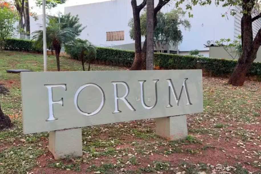 Justiça condena homem que usou dados de empregada doméstica e filho para dar golpe de R$ 1,3 milhão