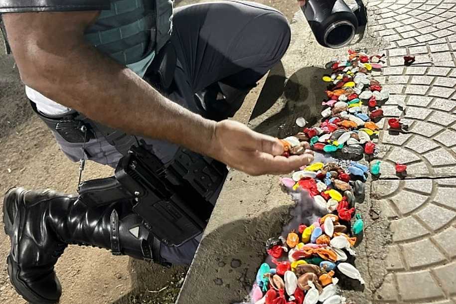 Mulher é presa por tráfico de drogas em ônibus interestadual em Presidente Epitácio