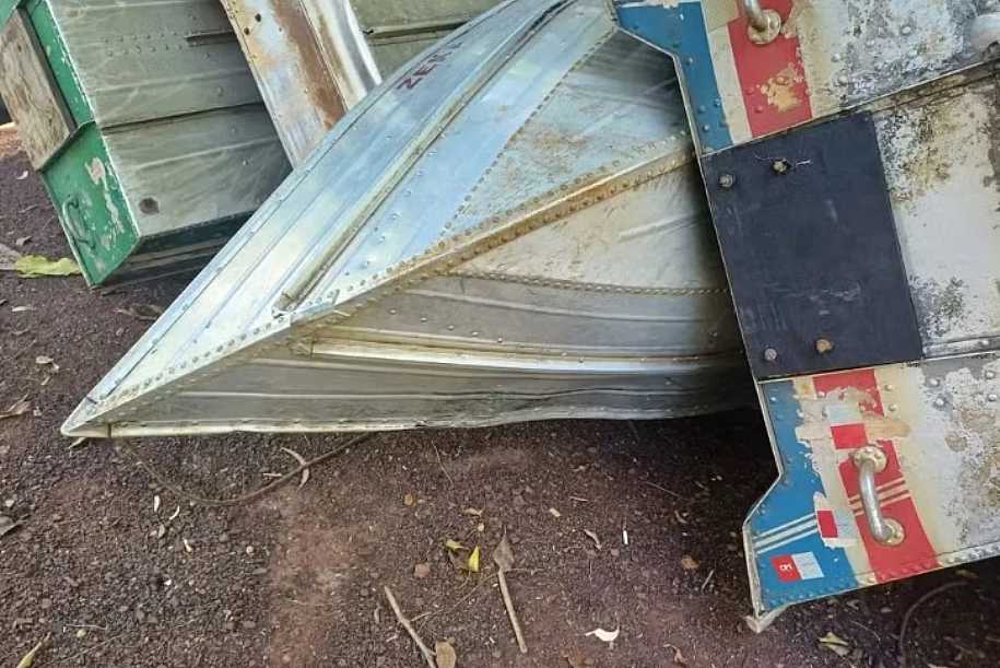 Bombeiros buscam homem desaparecido após colisão entre barcos no Rio Grande