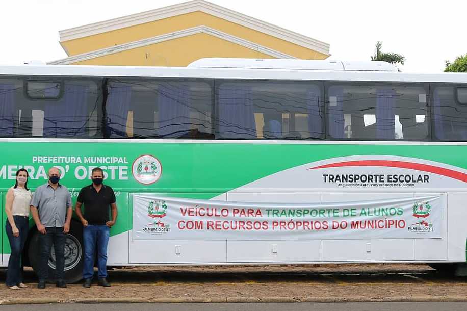 Prefeitura de Palmeira d´Oeste adquire novo ônibus para reforçar o transporte escolar