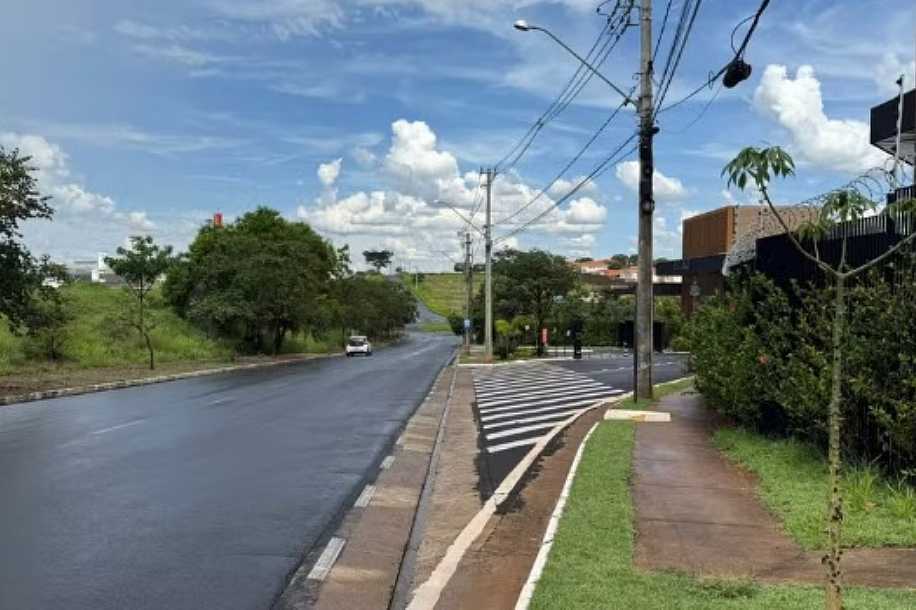 Casal vai à Justiça após pagar R$ 173 mil por terreno em condomínio de luxo, pedir rescisão contratual e não receber parte do valor