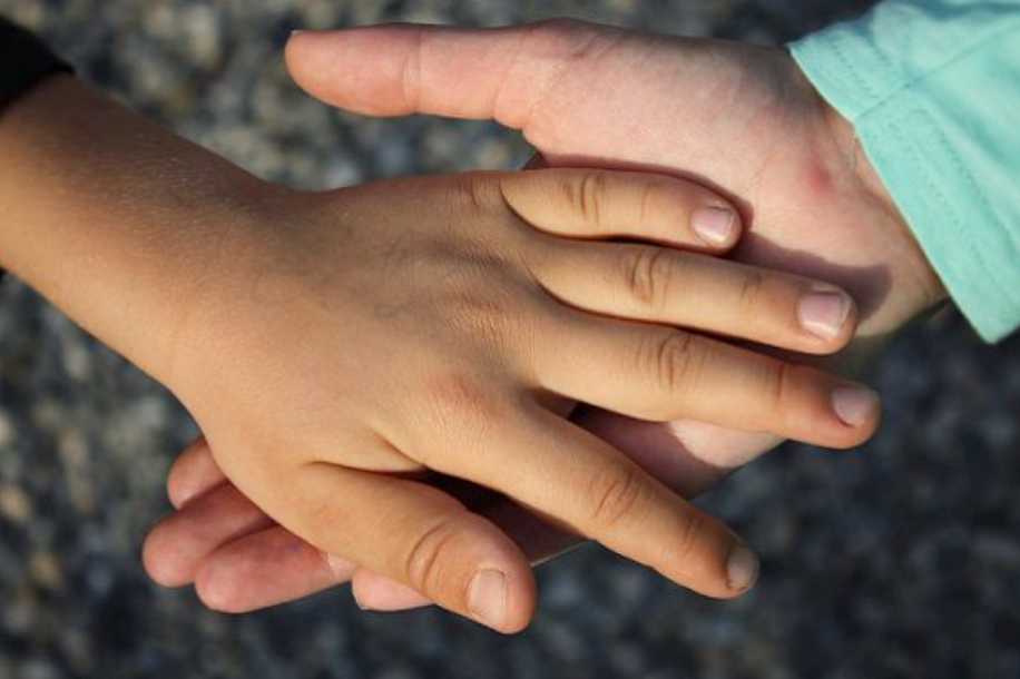 Diretoria de Educação demite professora que revidou tapa de aluno com transtornos, em Novais