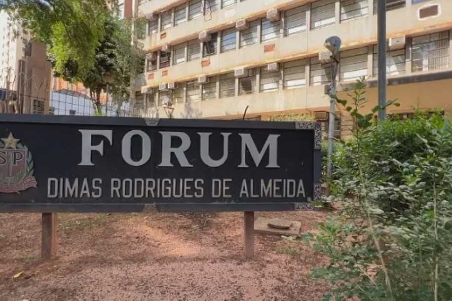 Homem que ateou fogo e provocou morte de mulher em Guapiaçu é condenado a 24 anos de prisão