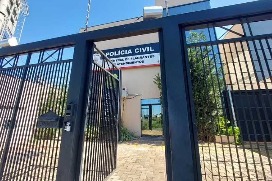 Suspeito de resistir a abordagem policial leva tiro na perna e vai preso por tráfico em Rio Preto