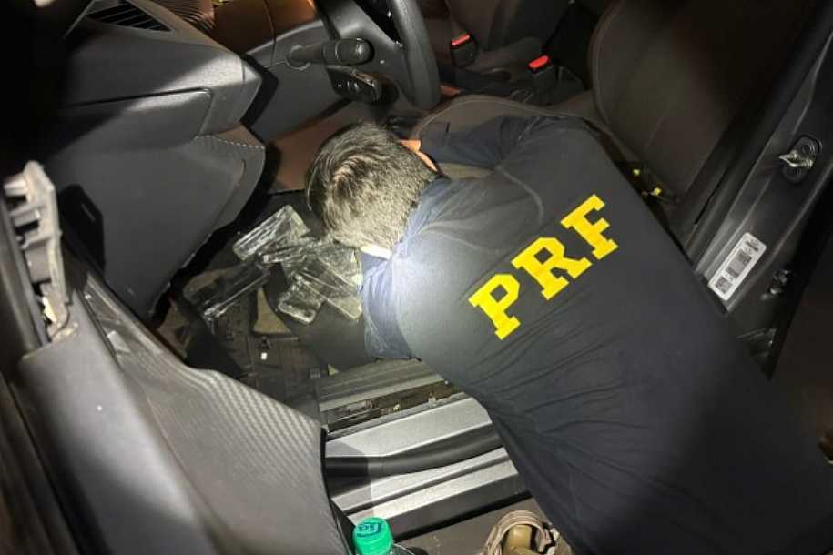 Polícia Rodoviária Federal apreende celulares na BR 153, em São José do Rio Preto