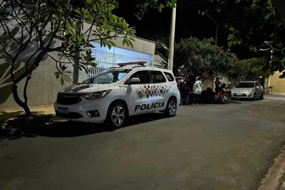 Homem é encontrado morto dentro de casa em Araçatuba; polícia apura possível choque elétrico