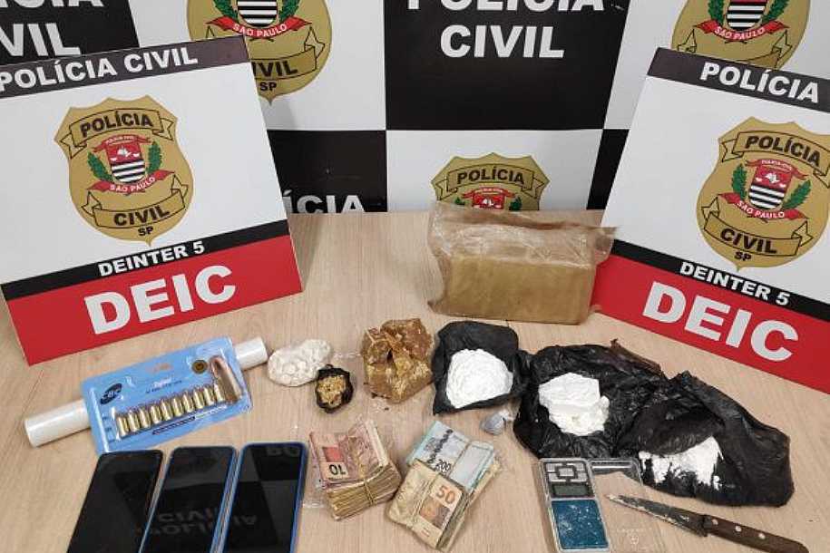 GOE prende traficante com crack, cocaína e RS 10 mil em dinheiro