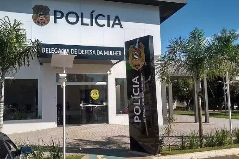 Polícia investiga agressão de funcionárias contra menino com autismo em creche municipal
