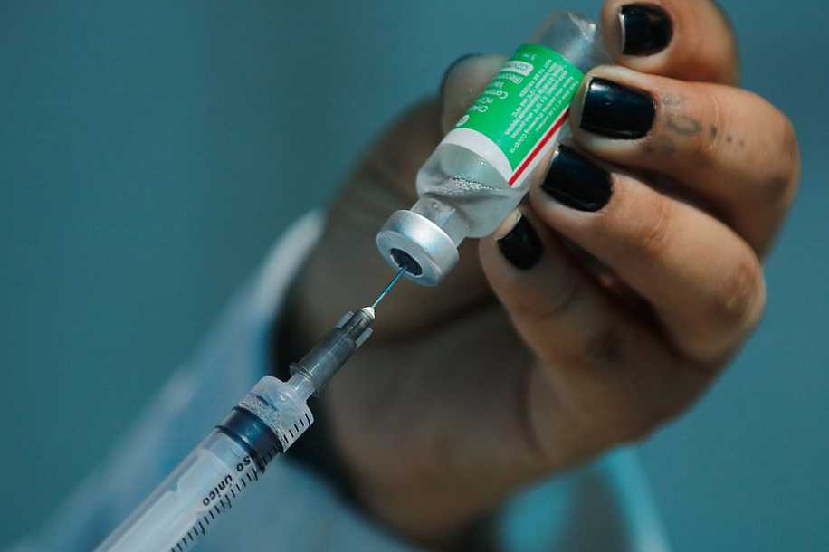 Pela 1ª vez no ano, média de novas internações por covid fica abaixo de mil em SP