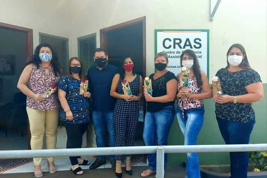 Prefeito Vaguininho e Primeira Dama Isa homenageiam as mulheres