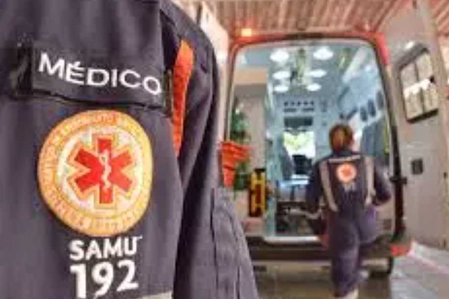 Acidente grave contra poste deixa três pessoas feridas em Votuporanga, incluindo uma criança