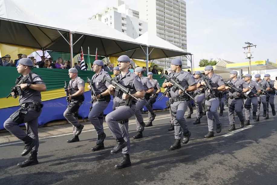 Revolução Constitucionalista: cerca de mil pessoas participam de homenagem em Rio Preto