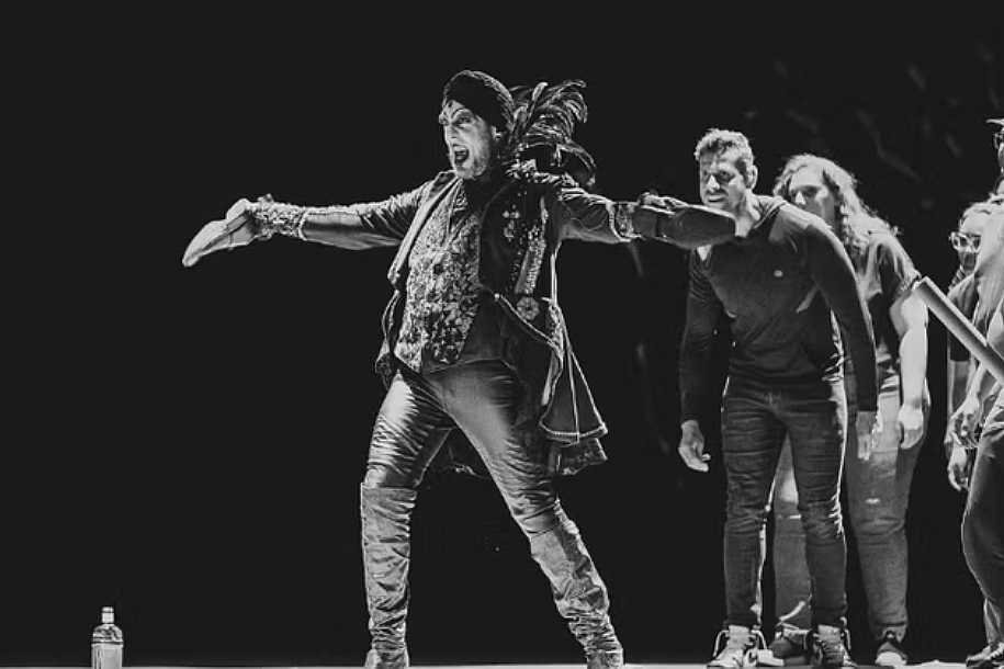 Companhia de teatro abre seleção para artistas e coletivos com cachê de R$ 2 mil em Rio Preto