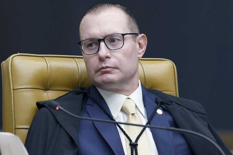 Zanin pede a Fachin conteúdo integral do celular de Vorcaro