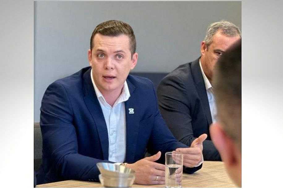Reginaldo Marcomini consolida liderança regional ao fortalecer a união entre prefeitos