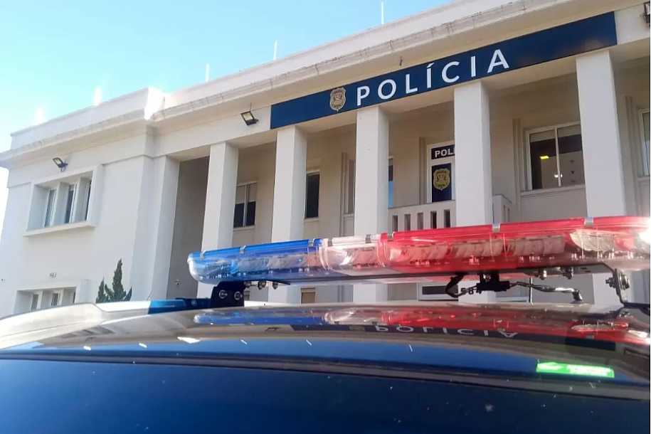 Adolescente passa mal e morre em casa após beber com marido