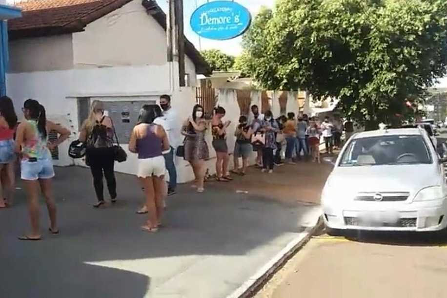 Sorveteiro que motivou campanha por ter energia cortada tenta reabrir após fechar as portas devido à pandemia: ´Maior sonho´