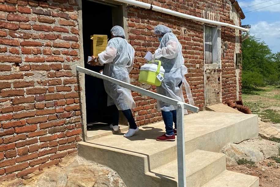 Mayane, a enfermeira que leva esperança e vacina ao interior do Brasil