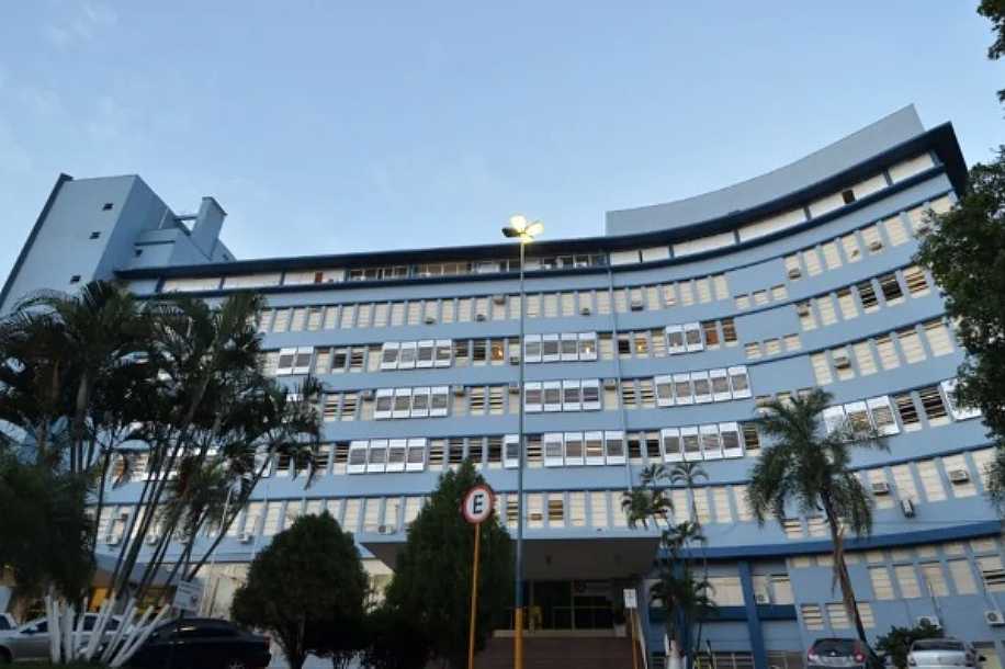 Santa Casa de Araçatuba alerta familiares de pacientes sobre golpistas que se passam por funcionários da instituição