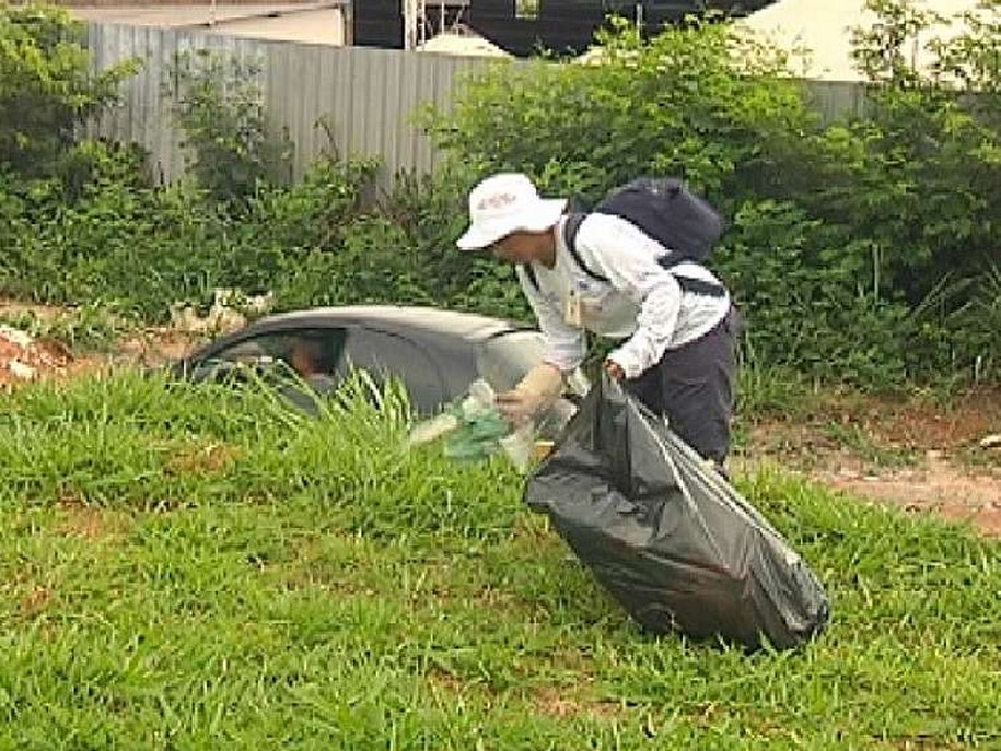 Agentes e estudantes fazem mutirão contra a dengue em Rio Preto