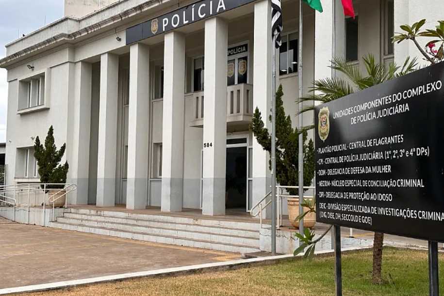 Advogada acusa fotógrafo de assédio durante ensaio de fotos em estúdio no Dia da Mulher