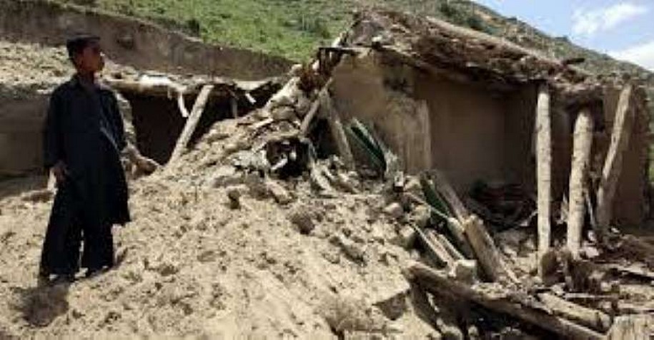 Deslizamento de terra no Afeganistão deixa mortos e desaparecidos