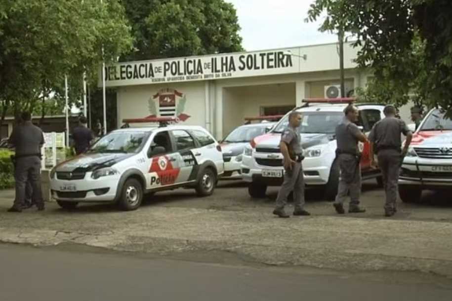 Pastor evangélico suspeito de beijar e assediar enteada é preso no interior de SP