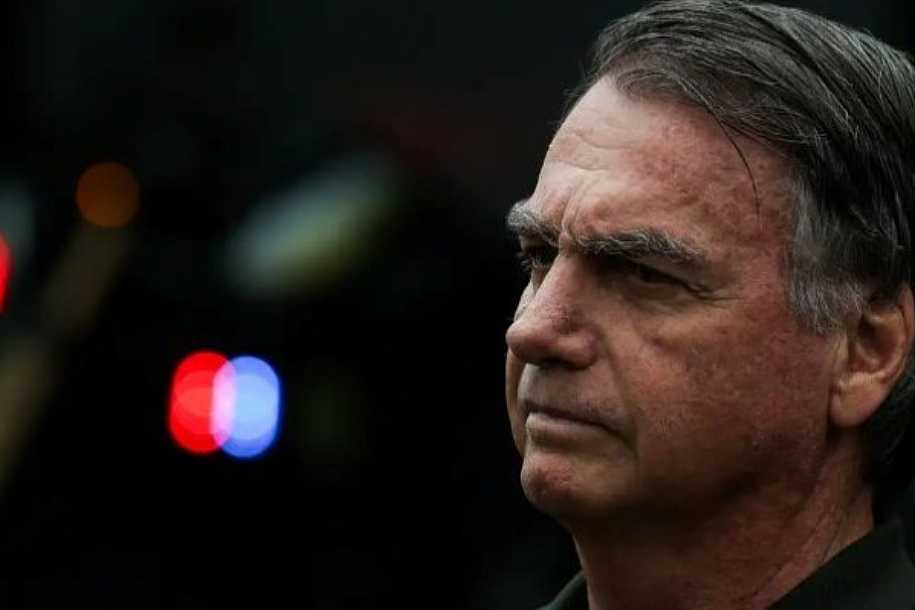Moraes proíbe visitas políticas a Bolsonaro até após eleição