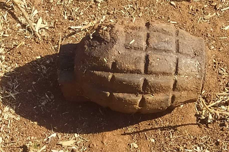 Pescadores encontram granada do século XX às margens de rio no interior de SP