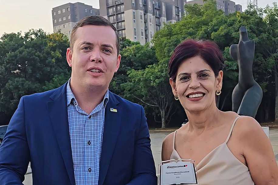 Macedônia é destaque estadual e recebe Prêmio Excelência Educacional