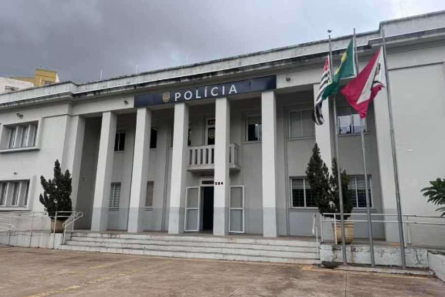 Homem é esfaqueado e tem moto incendiada em Araçatuba
