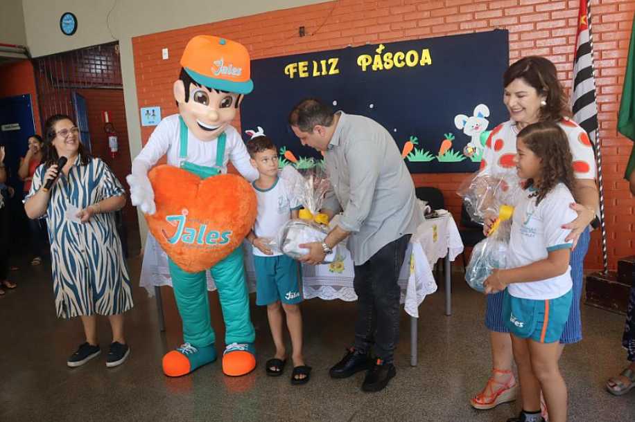 Prefeitura de Jales inicia a entrega de quase 20 mil uniformes escolares para alunos da rede municipal de ensino