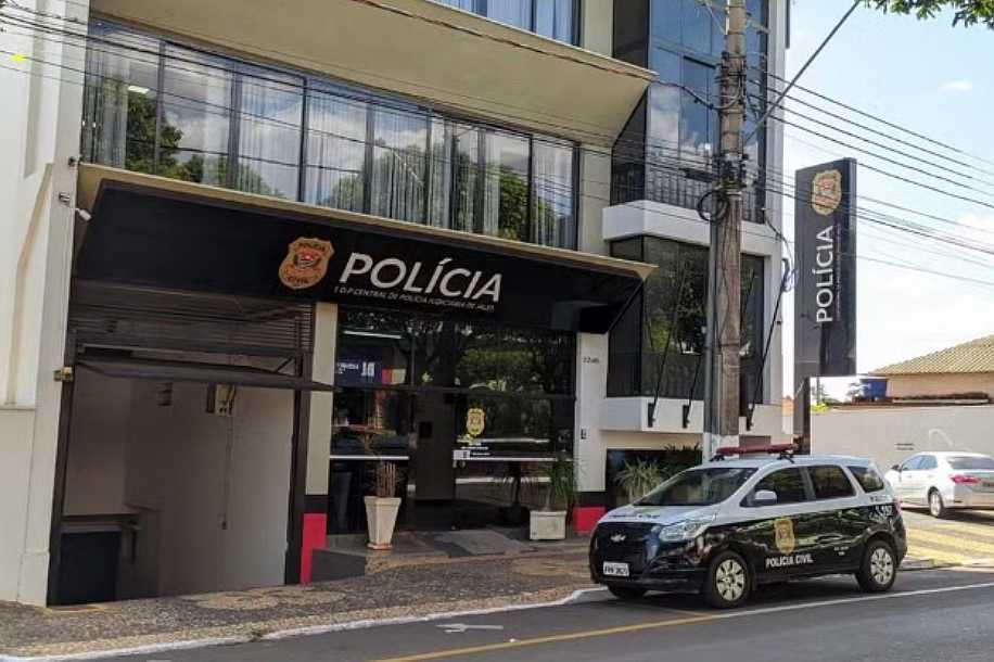 Mulher denuncia companheiro por violência e cárcere privado em Jales