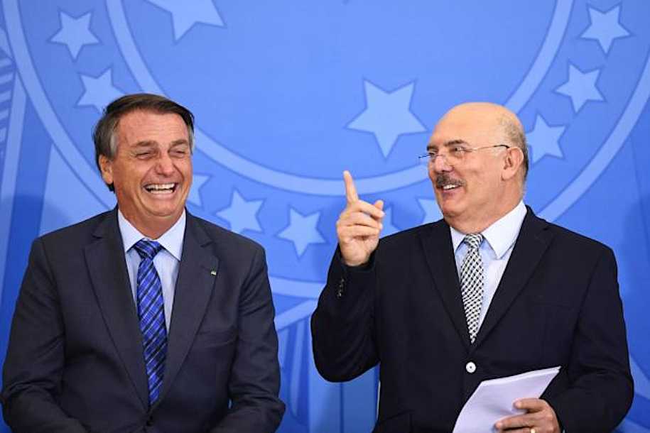 Prisão de ex-ministro é vista como ´desastre´ para a campanha de Bolsonaro