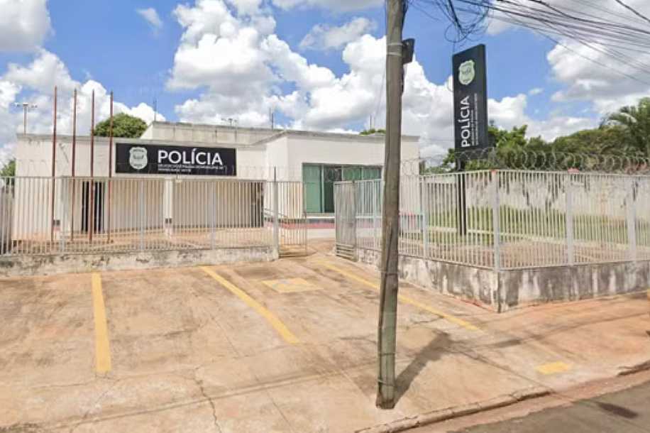 Criminosos armados invadem sítio, amarram casal e roubam dinheiro, joias e celulares em Aparecida D´Oeste