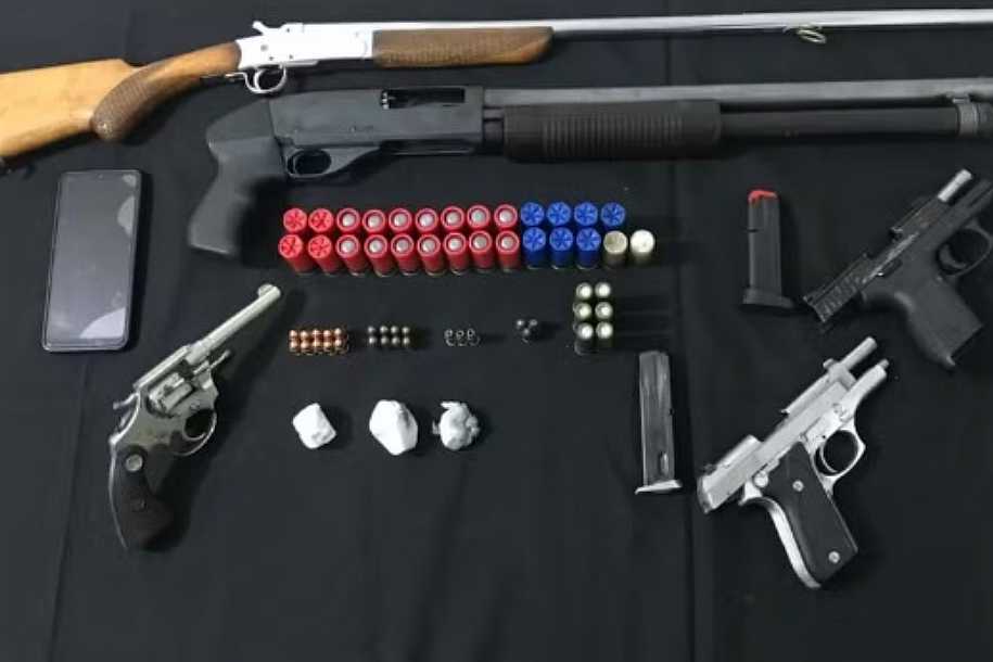 Vigilante de igreja é preso suspeito de fazer manutenção de armas para criminosos em Rio Preto