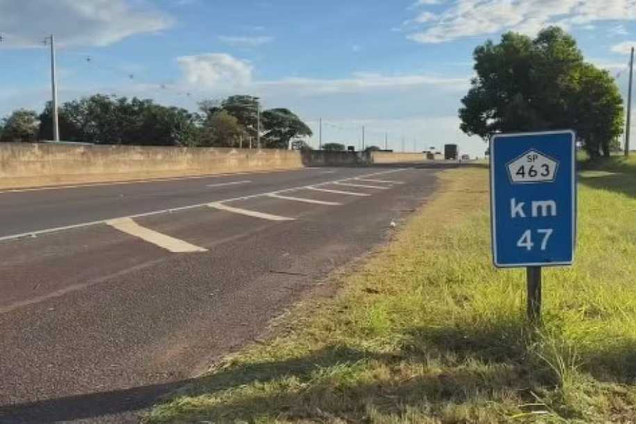 Casal encontra criança andando sozinha em acostamento de rodovia de Araçatuba