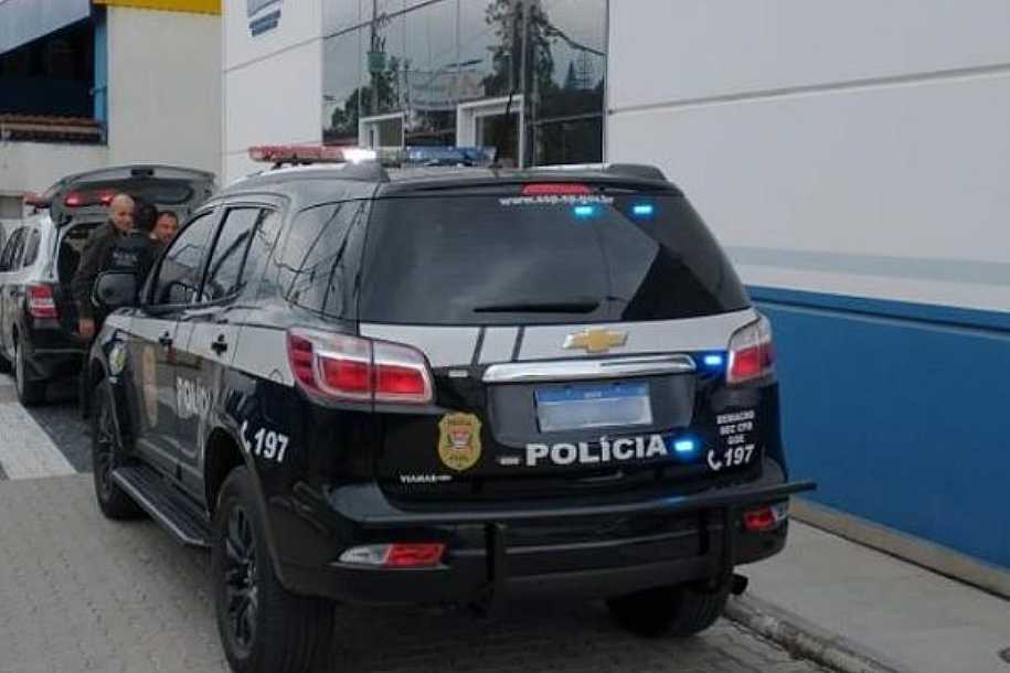 Mulher é estuprada por dois e agredida pela mãe do noivo em festa de casamento