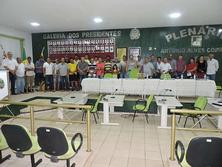 Município de Dirce Reis reúne voluntários para realizar “I Leilão de Gado” em prol da Santa Casa de Jales