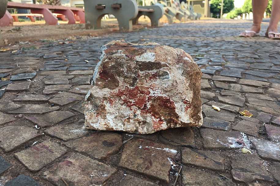 Idosa morre após ser agredida com pedrada na cabeça durante briga em Fernandópolis