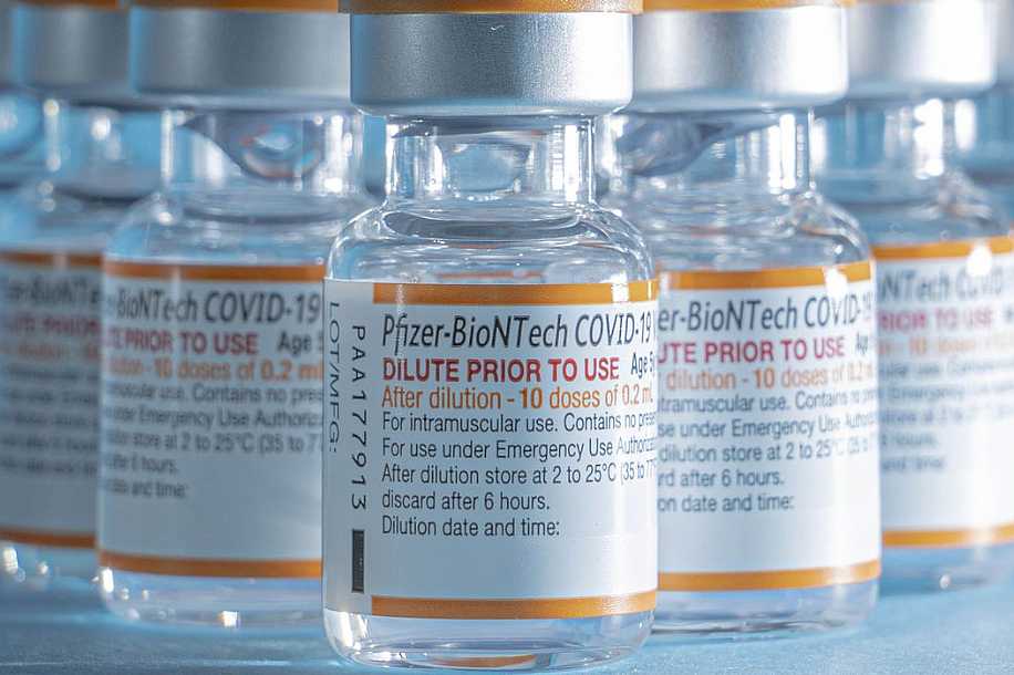 Novo carregamento da vacina pediátrica da Pfizer chega ao Brasil
