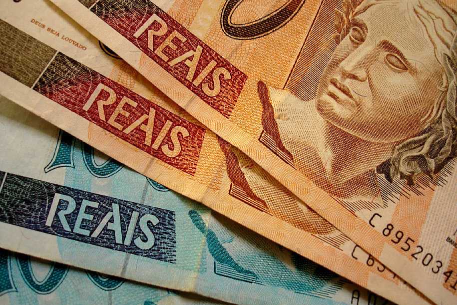 TCU recomenda suspender consignado do Auxílio Brasil