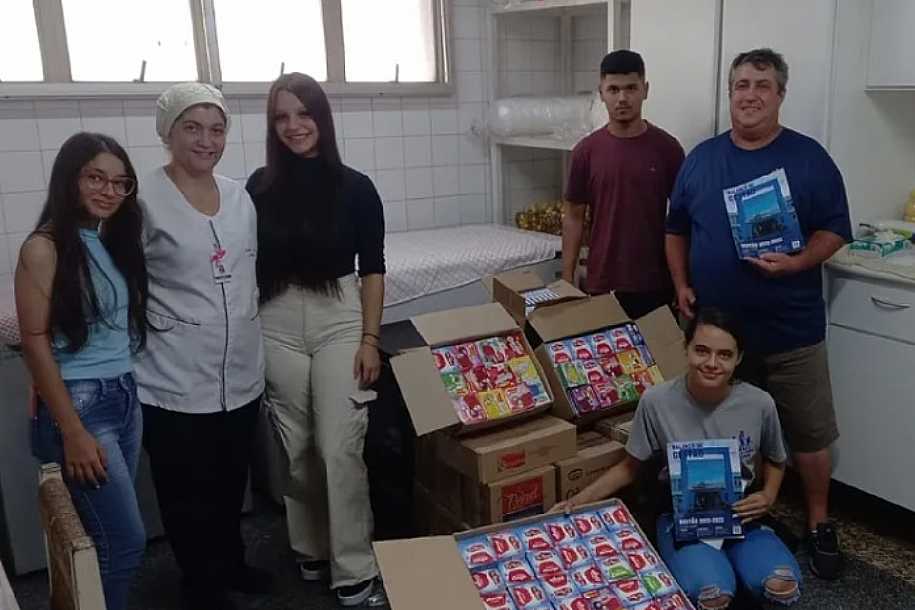 Escola estadual de Paranapuã doa mais de 2mil gelatinas para Santa Casa de Jales