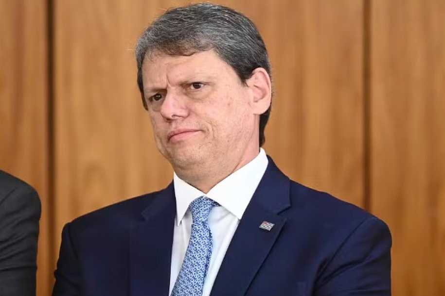 Justiça suspende decreto do governo de SP que autoriza licitação para privatizar gestão de 33 escolas estaduais