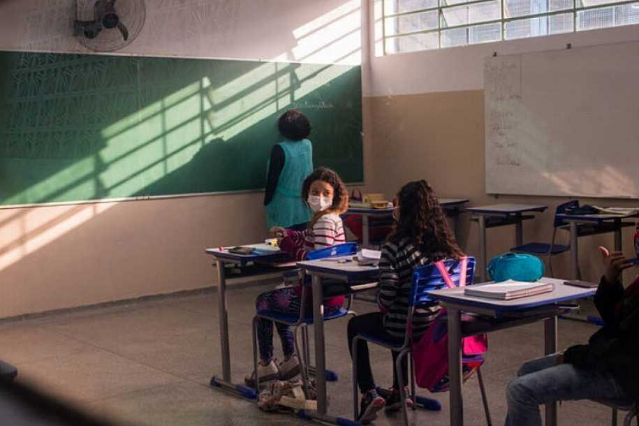 Aulas em SP voltam em fevereiro, sem novas medidas de restrição, diz secretário