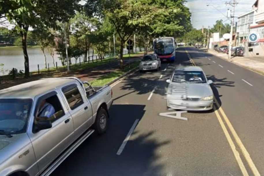 Adolescente fica gravemente ferido ao bater bicicleta em ônibus no interior de SP