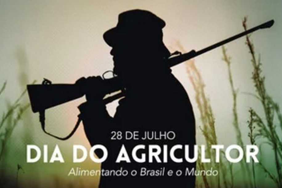 Em homenagem ao Dia do Agricultor, governo troca enxada por espingarda